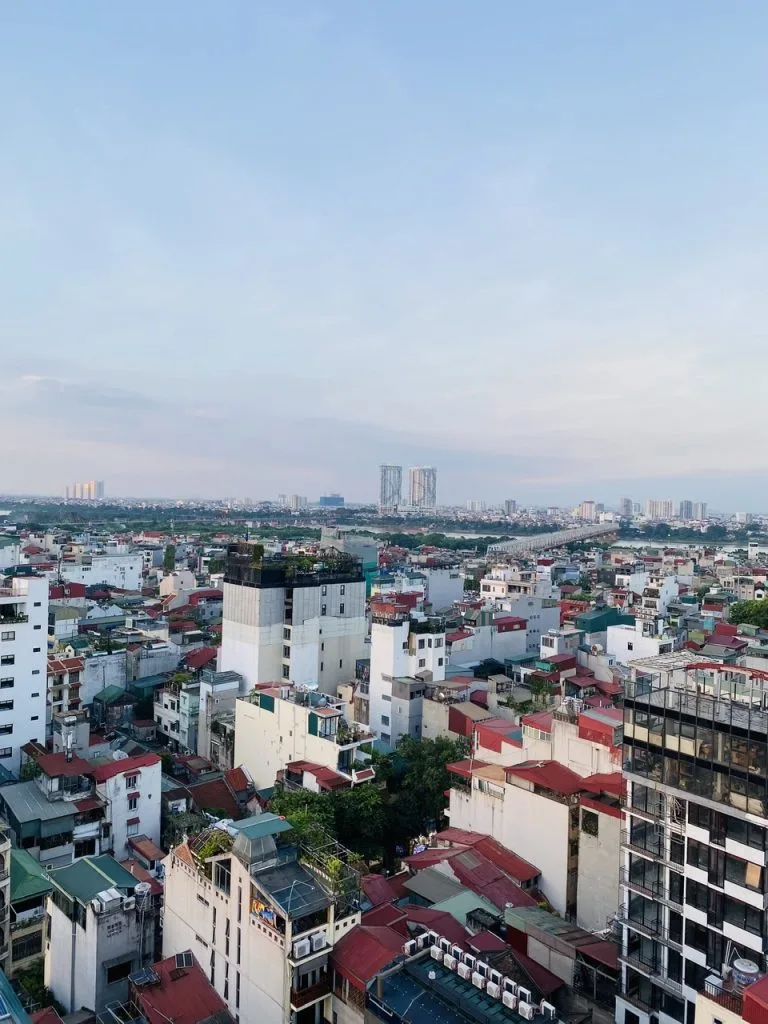 This image has an empty alt attribute; its file name is Skyline-Hanoi-768x1024.jpg