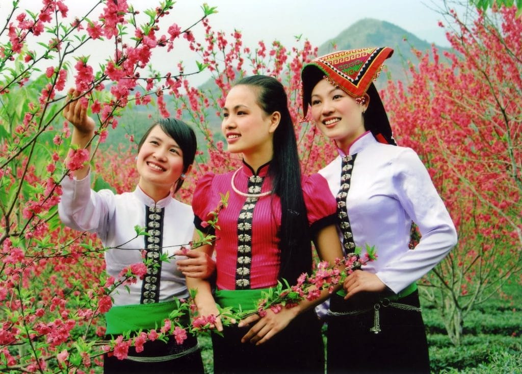 Mai Chau Co Dan Toc Gi