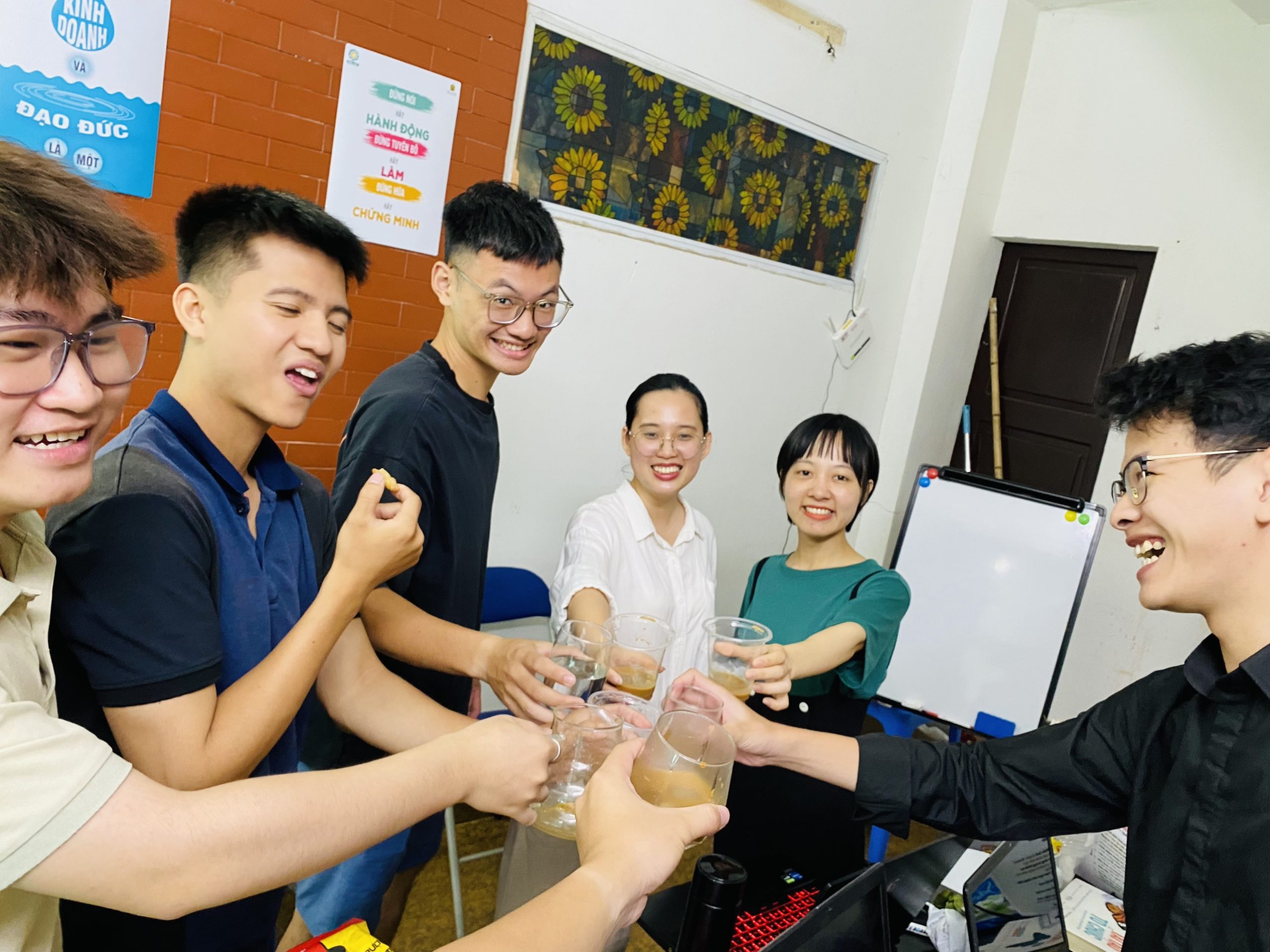 training July 23 scaled Despite the hot and humid weather in Hanoi, we all joined the summer training session with great enthusiasm!