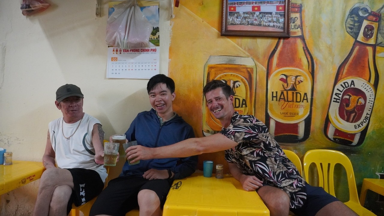 Beer shop with Max 1 Interesting people we can meet during the Hanoi not-to-go-alone areas & stories from the Vietnam War tour