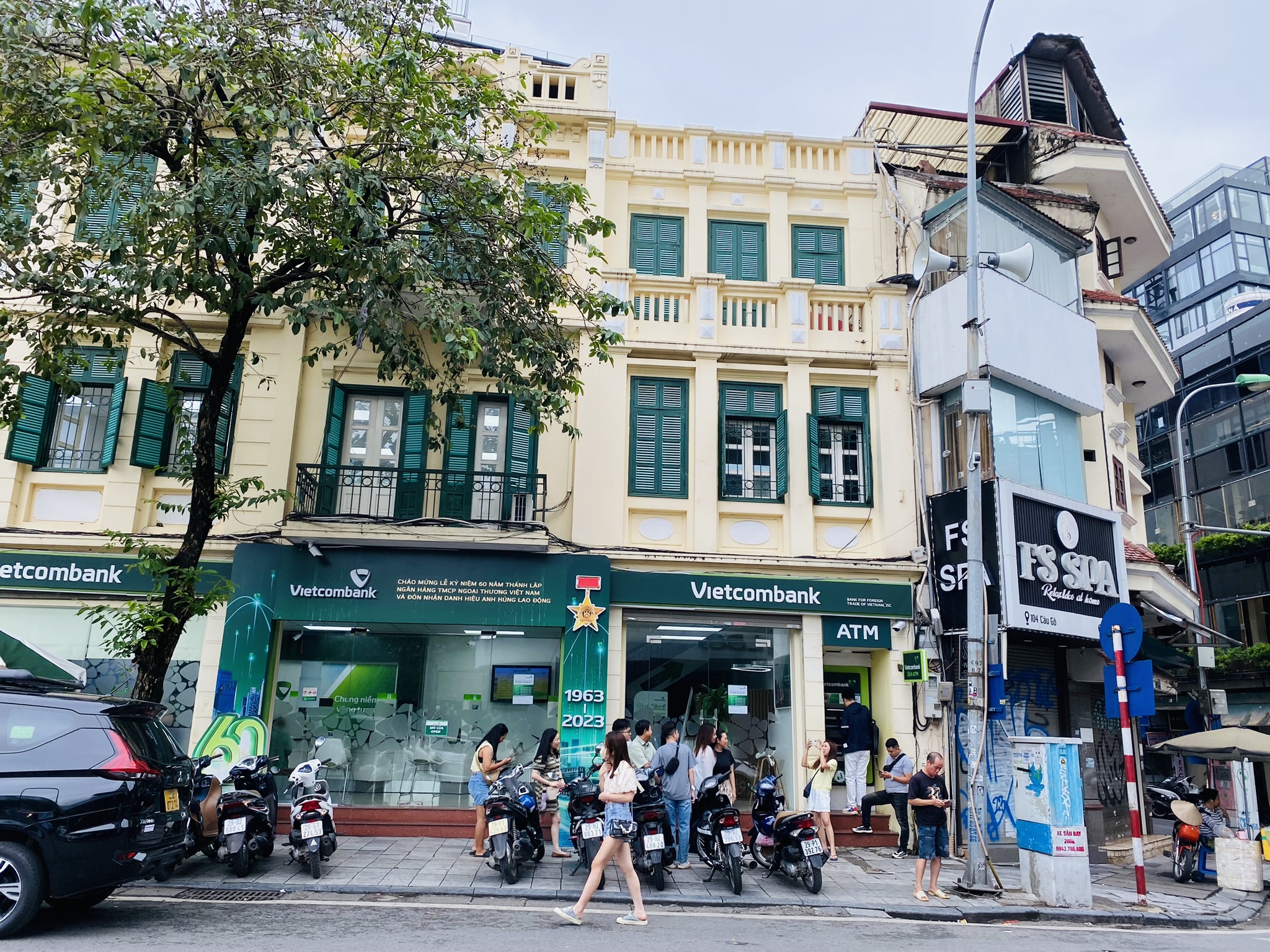 Vietcombank on Cau Go The Best Places to Exchange Money in Hanoi