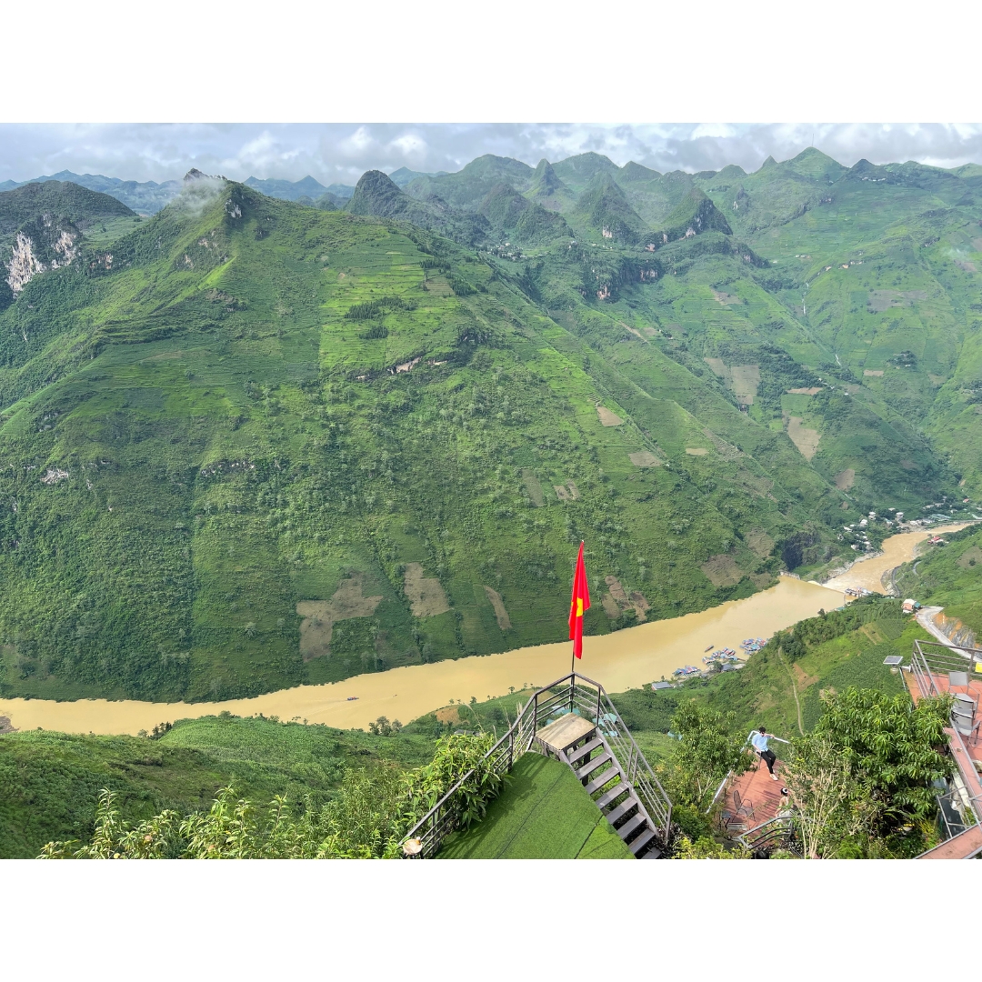 A Journey Through Ha Giang's Majestic Landscapes: A Onetrip Guide's Discovery 6 3 1 A Journey Through Ha Giang's Majestic Landscapes: A Onetrip Guide's Discovery