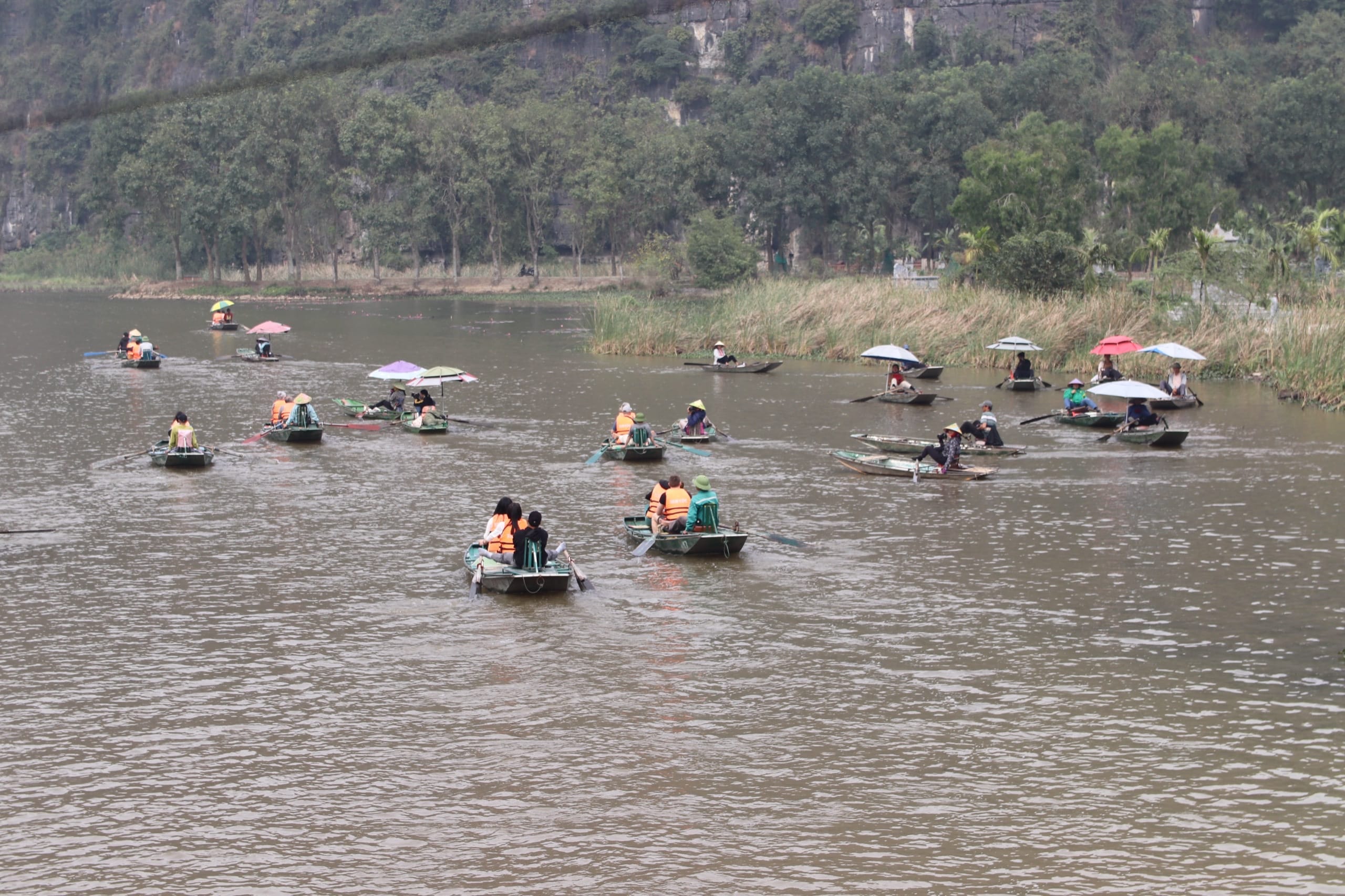 Ninh Binh Train Tour with Boat Ride and Lunch 23 ninh binh IMG 2678 2560 Ninh Binh Train Tour with Boat Ride and Lunch