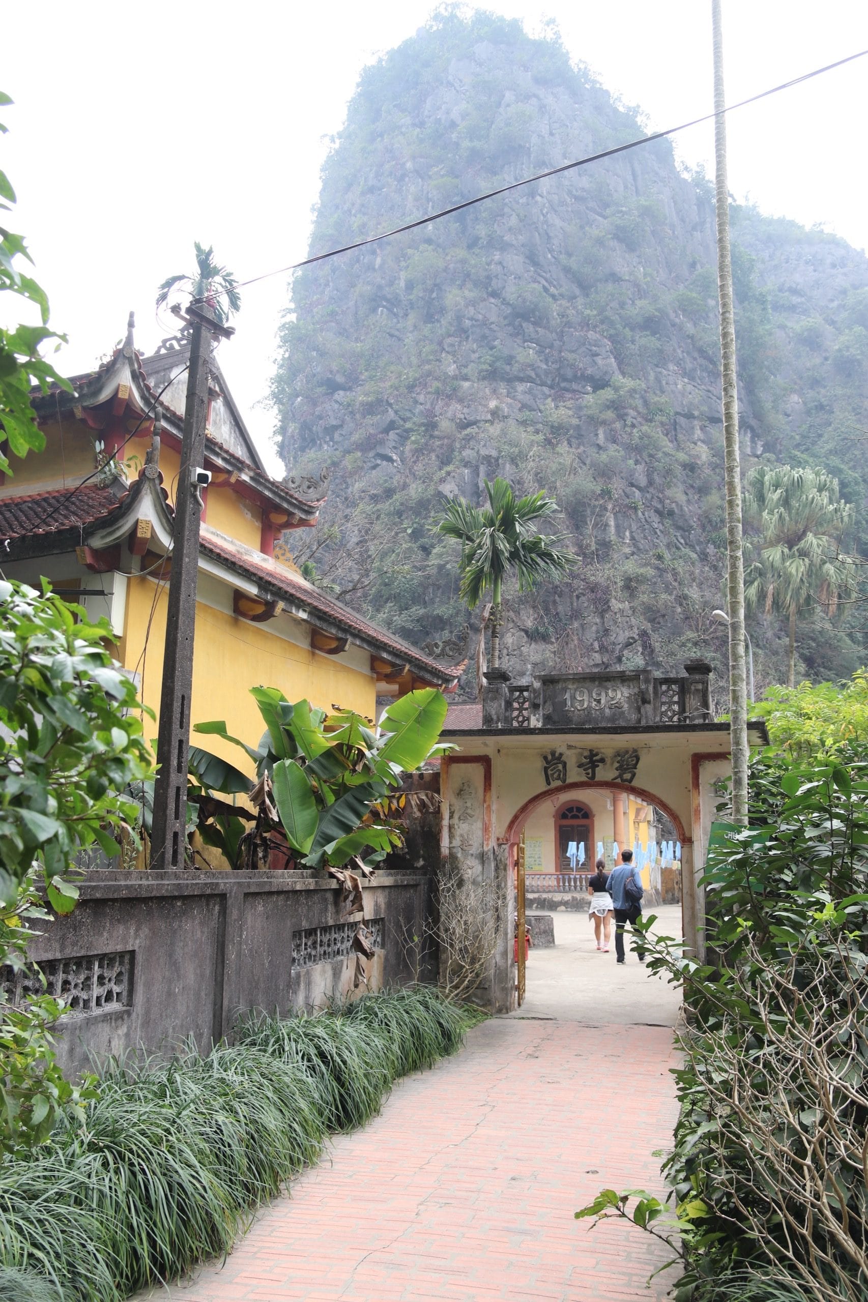 Ninh Binh Train Tour with Boat Ride and Lunch 8 Ninh Binh Train Tour with Boat Ride and Lunch - Image 8