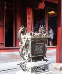 hanoi temple of literature hoa lo prison guided tour16 Hanoi: Temple of Literature & Hoa Lo Prison Guided Tour