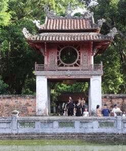 hanoi temple of literature hoa lo prison guided tour21 Hanoi: Temple of Literature & Hoa Lo Prison Guided Tour