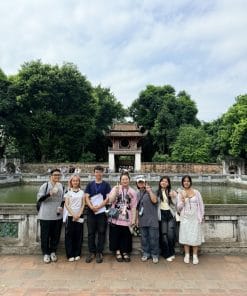 Hanoi: Temple of Literature & Hoa Lo Prison Guided Tour